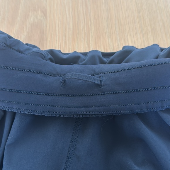 Lululemon 4’’ Hotty Hot Shorts 4 - Picture 4 of 5